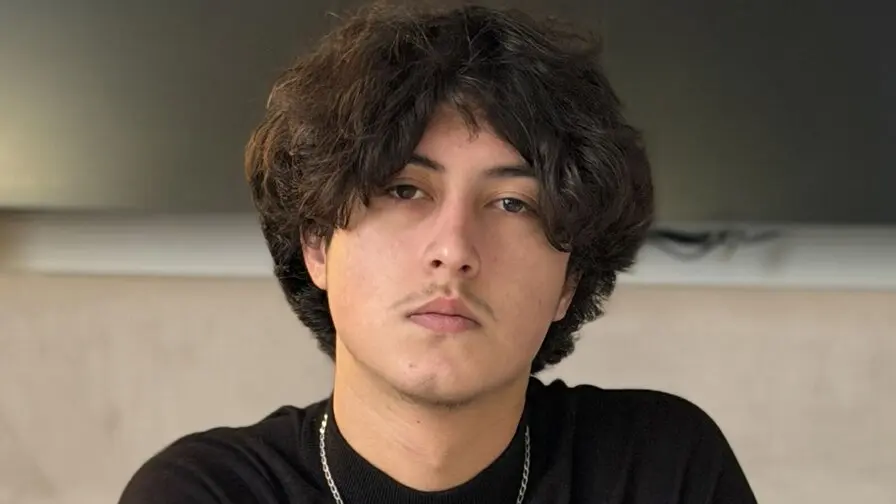 Start Anal Finger GriffinDane