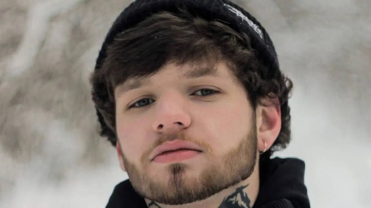 Start Anal Finger LarryBrown