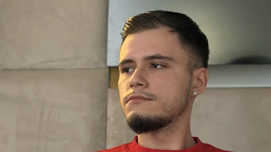 Start Anal Finger LucaVaughn