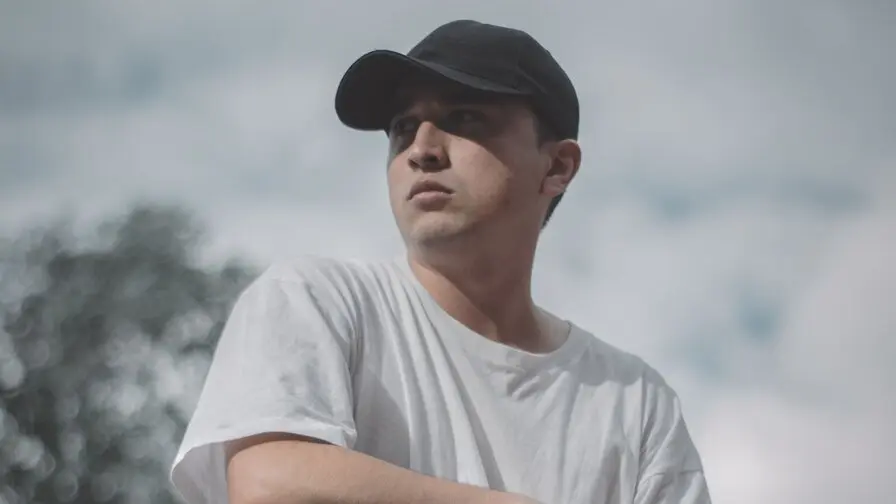 Start Anal Finger NicolasBeaker