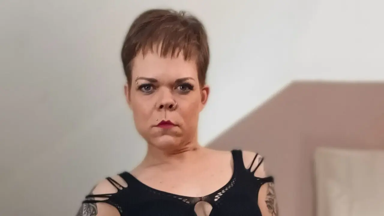 Start Anal Finger BrookeWinters