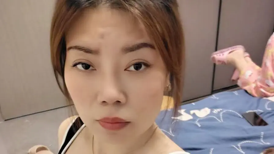 Start Anal Finger Corneliaa