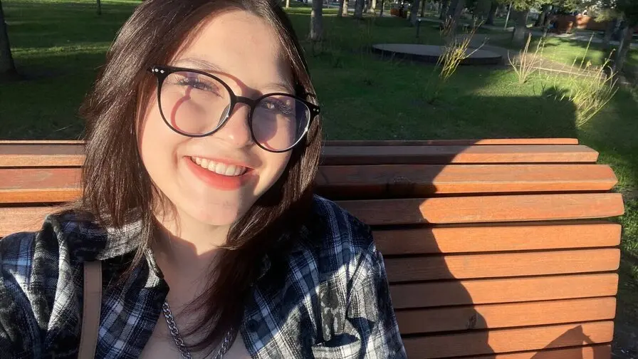 Start Anal Finger FrankieShaver