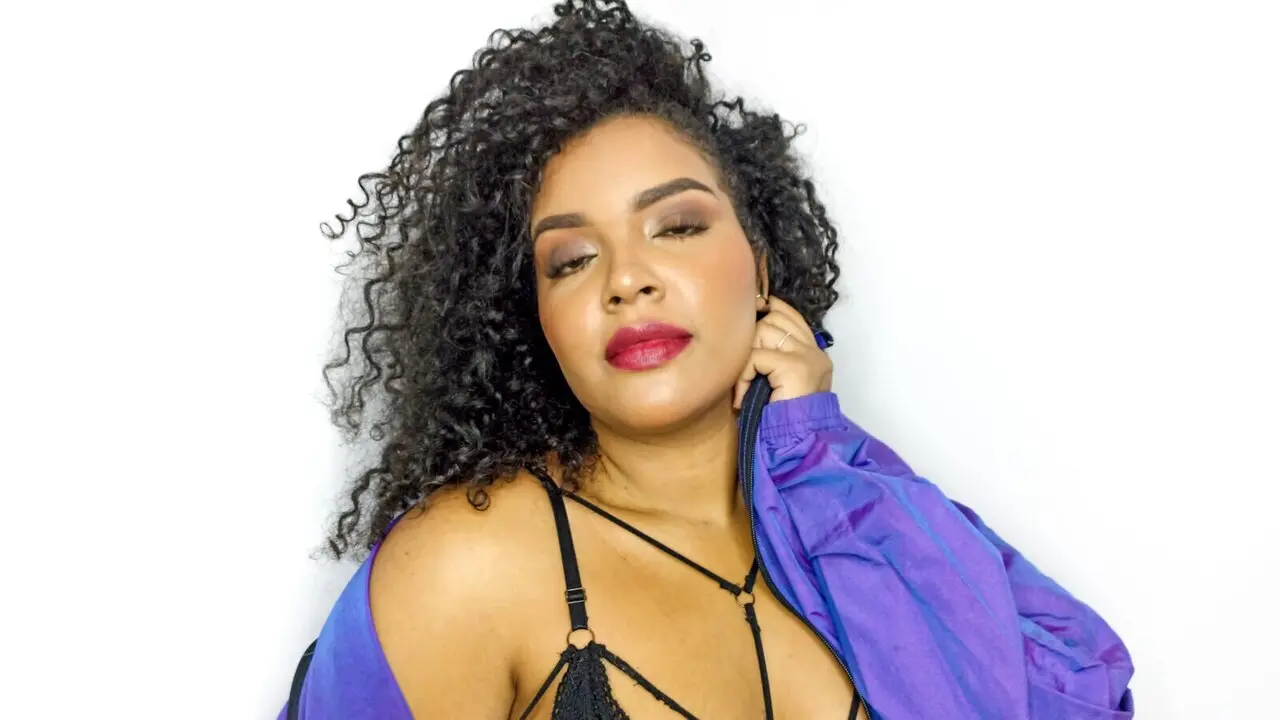 Start Anal Finger LaurenVoger