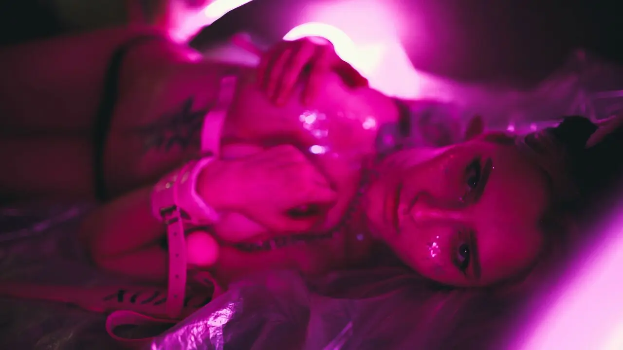 Start Anal Finger LexyLunaa