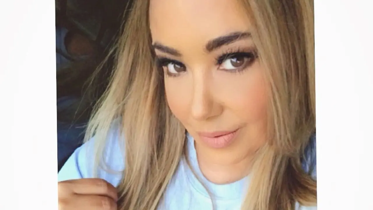 Start Anal Finger VioletManti